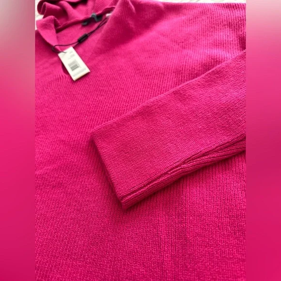 Tahari hoodie sweater size Xsmall - Picture 5 of 8